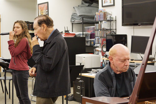 Students and seniors come together to play music with The 5th Dementia, the debut band of MusicMendsMinds. The nonprofit organization dedicates itself to assisting those affected by Alzheimer’s and other cognitive dementias to restore their confidence, dignity, and self-worth.
